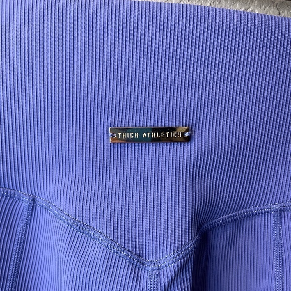 Thick Athletics LUX Ribbed On-the-Move Purple Leggings Side Pockets - Picture 5 of 12